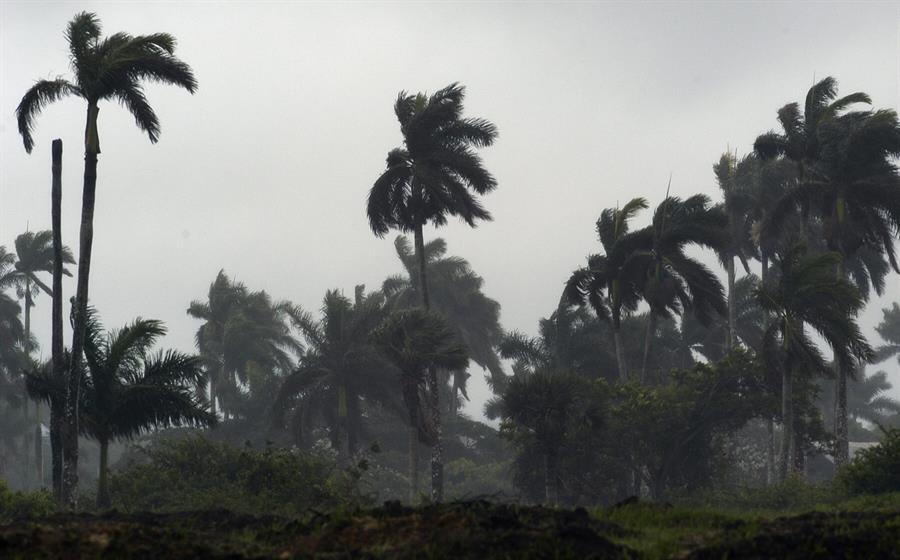 Potencial ciclón pone en alerta a varias islas del Caribe ...